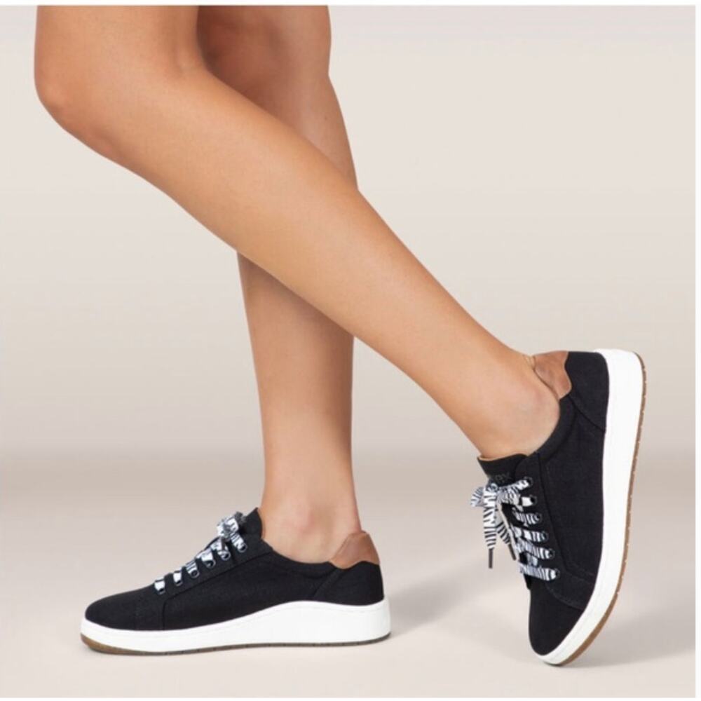 Aetrex Renee Women’s Black Sz 6-6.5 Arch Support Canvas Sneakers Orthotic Comfy